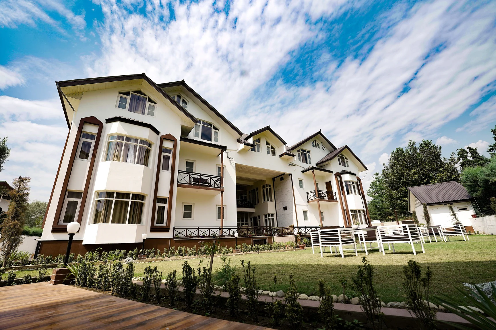 Hotels & Homestays